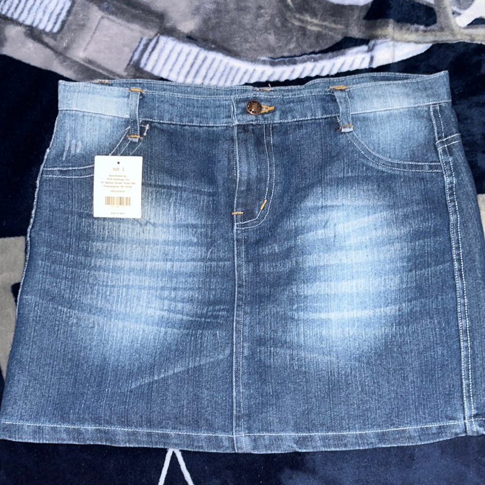 Blue jean skirt New with tags